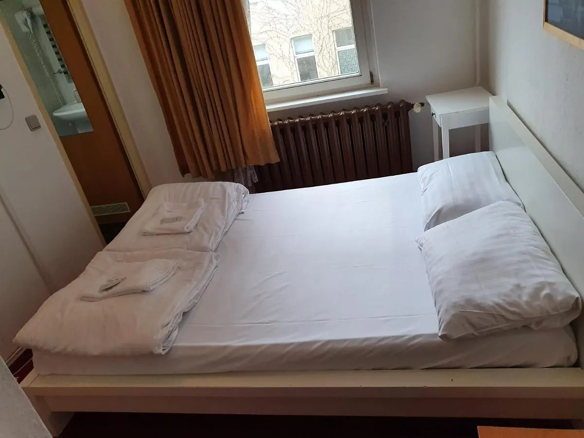 Maerkischer Hof Hotel contacts